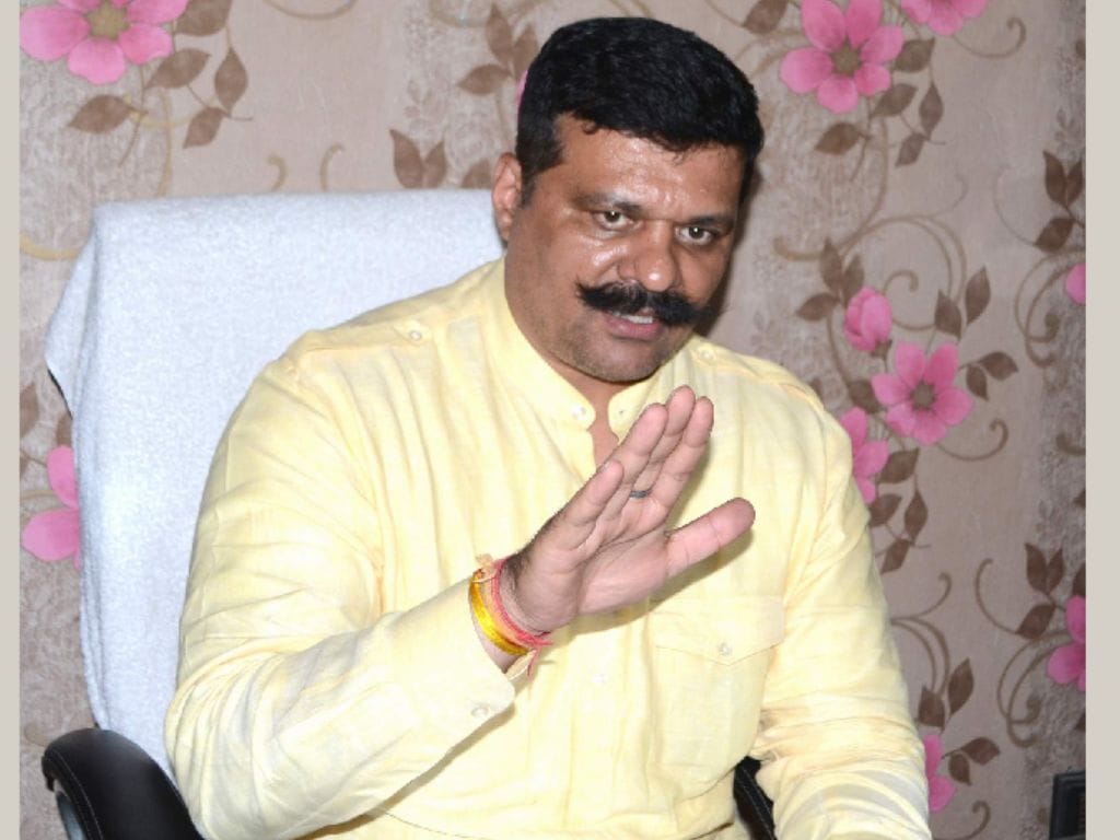 during clicking selfie bjp mla fell into canal