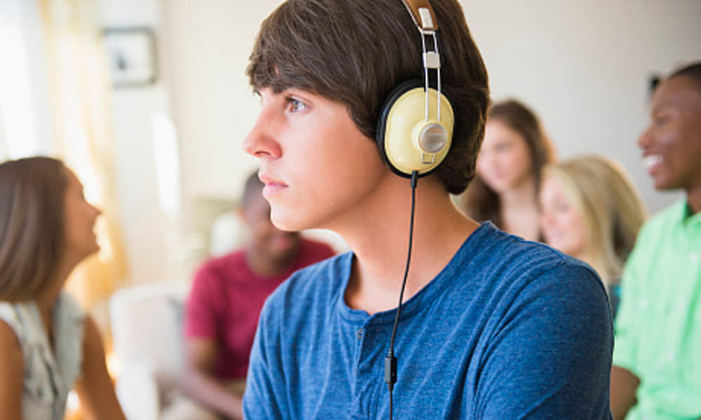 friendship day: tips to maintain perfect relationship with your close friends