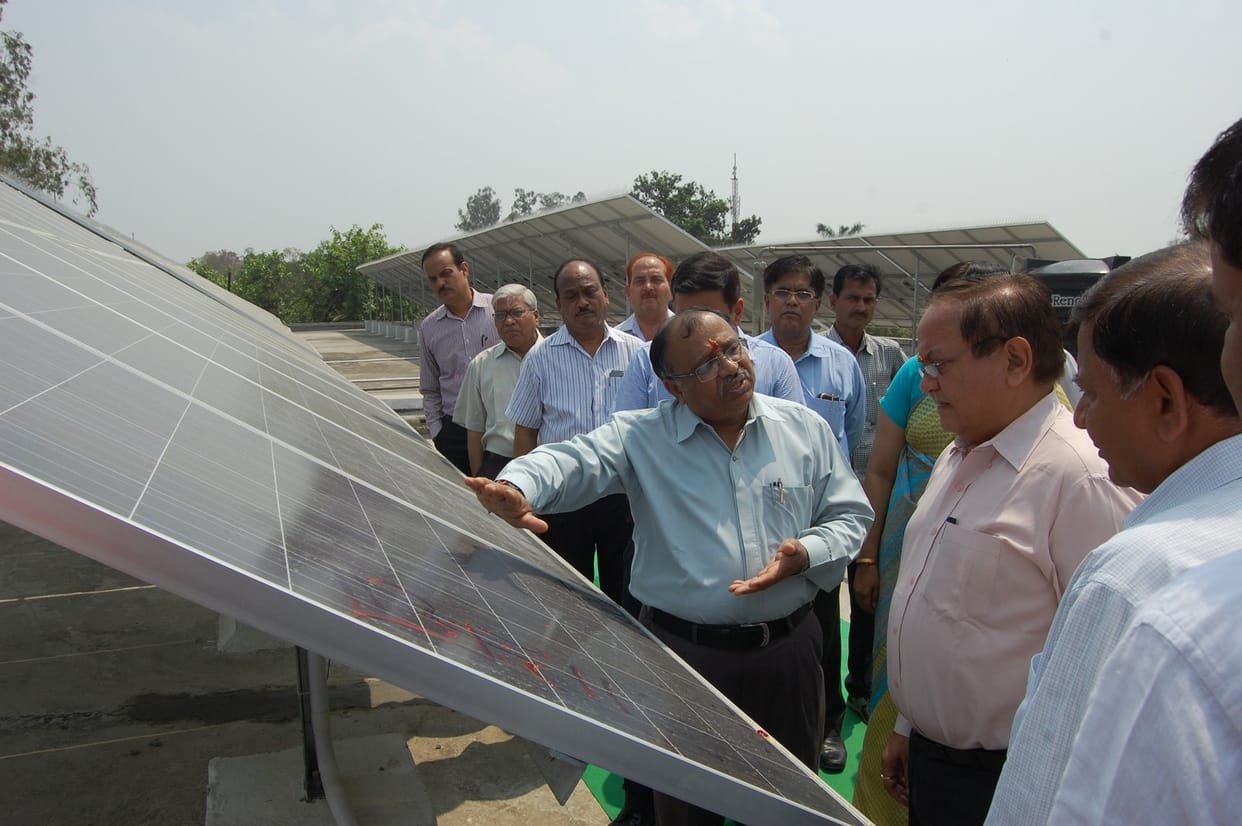 railway daily saved 500 unit electricity from solar plant