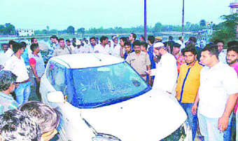 Drunken car crushed two riders, one death