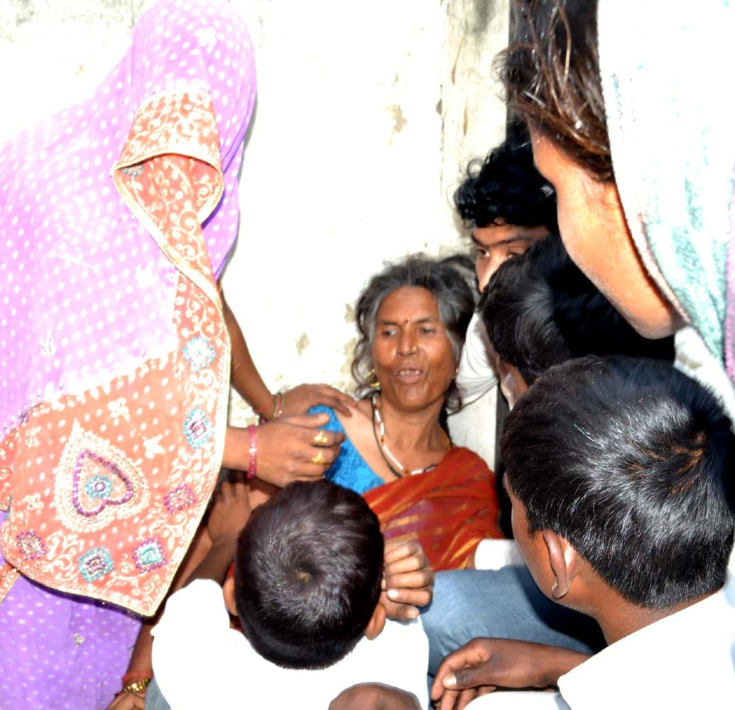  Bike riders in road accident The death of the young man Kasganj