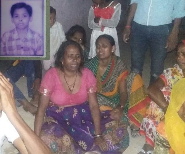 A teen aged boy died in an accident in Para in Lucknow.