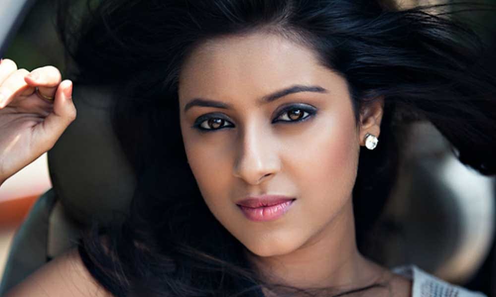 Actresses who failed in career and love and comitted suicide