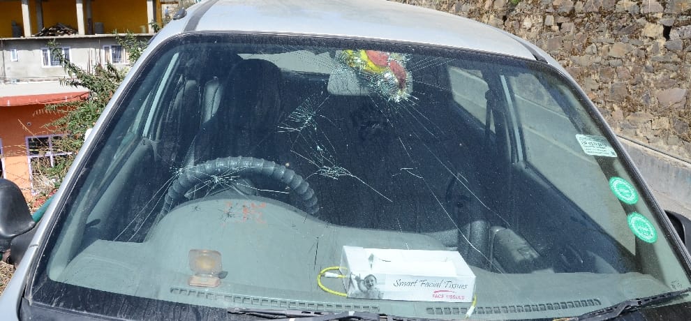 Car crashed into dividers survived jailer