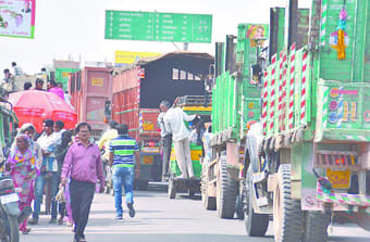 Life stuck in jam in baghpat