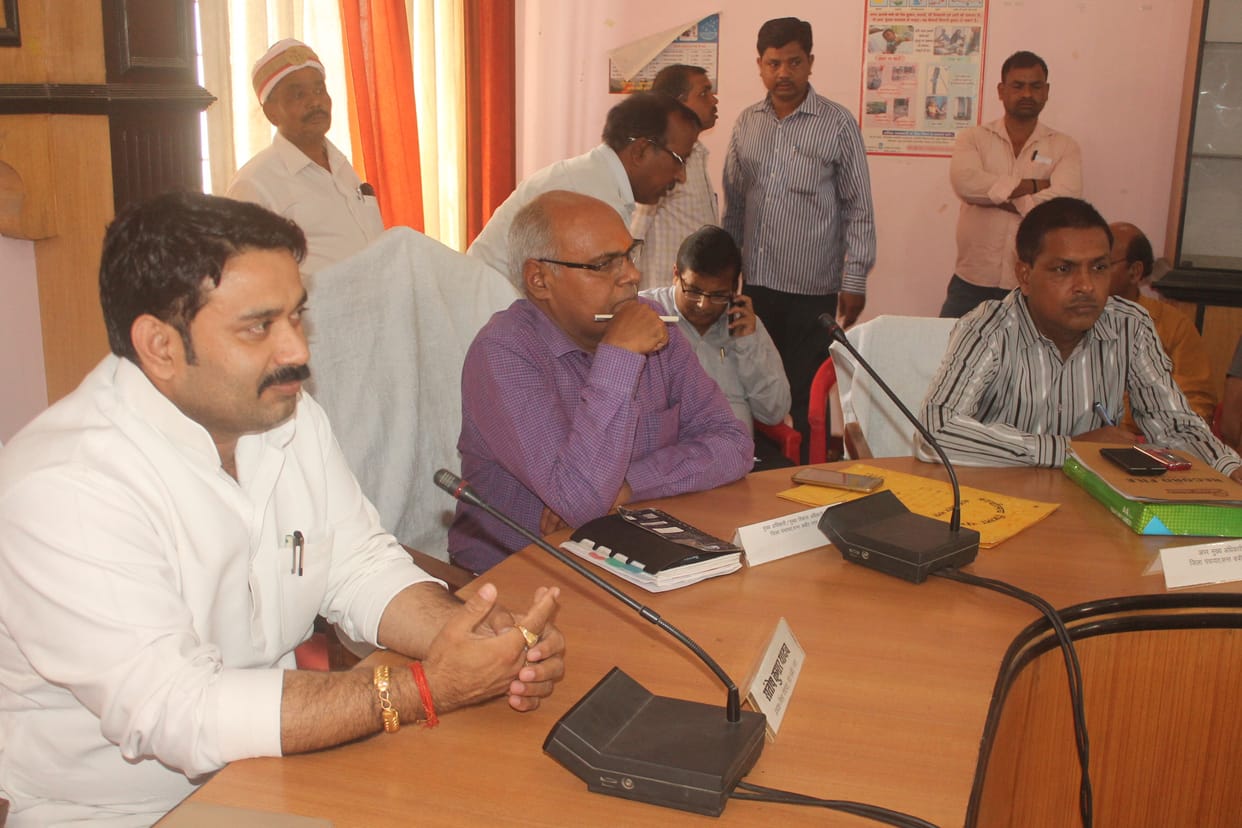 Tully district panchayat meeting in the absence