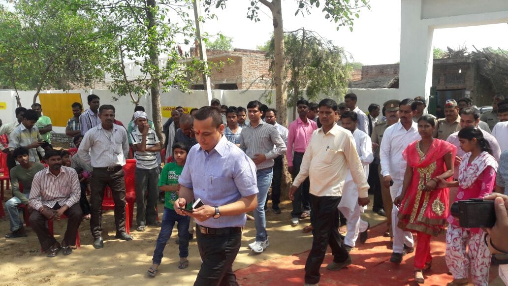 dm rajshekhar eats midday meal with school kids