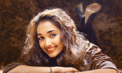 story of bollywood womens who lost their life tragedy