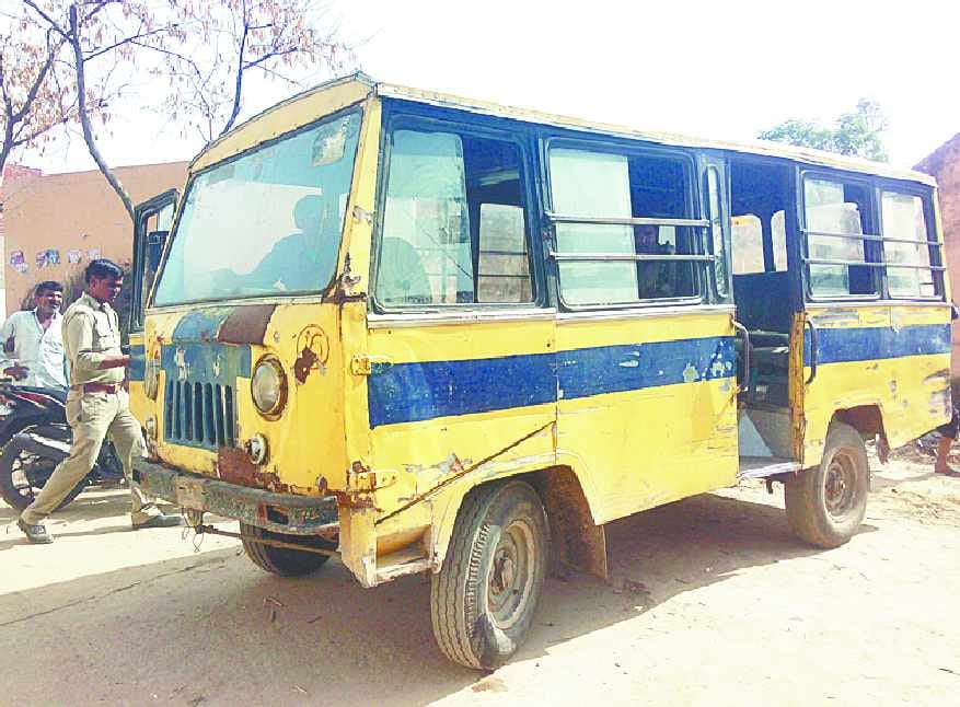 student detth in road accident
