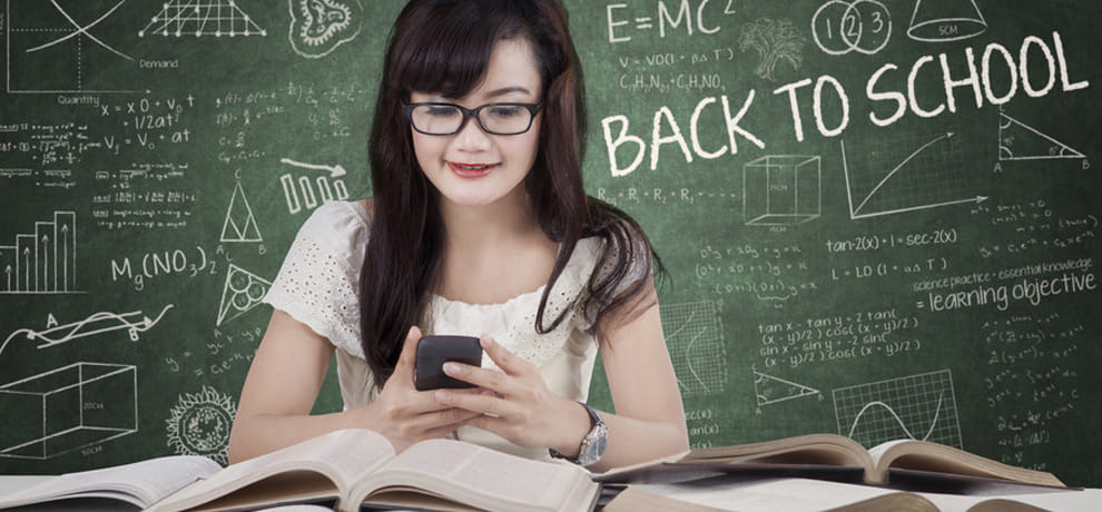 use of mobile phone is effecting adolescent life style