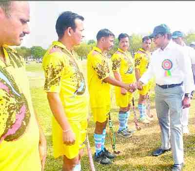 Hockey and handball championship start