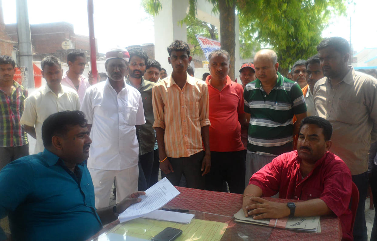 Drivers have besieged the police station, passenger upset