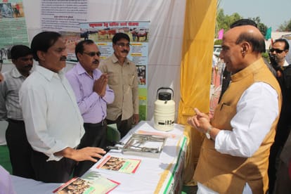 Central govt to make 300 smart villages.