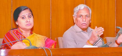 delhi assembly speaker clarifies that even bjp mla do not stand for op sharma
