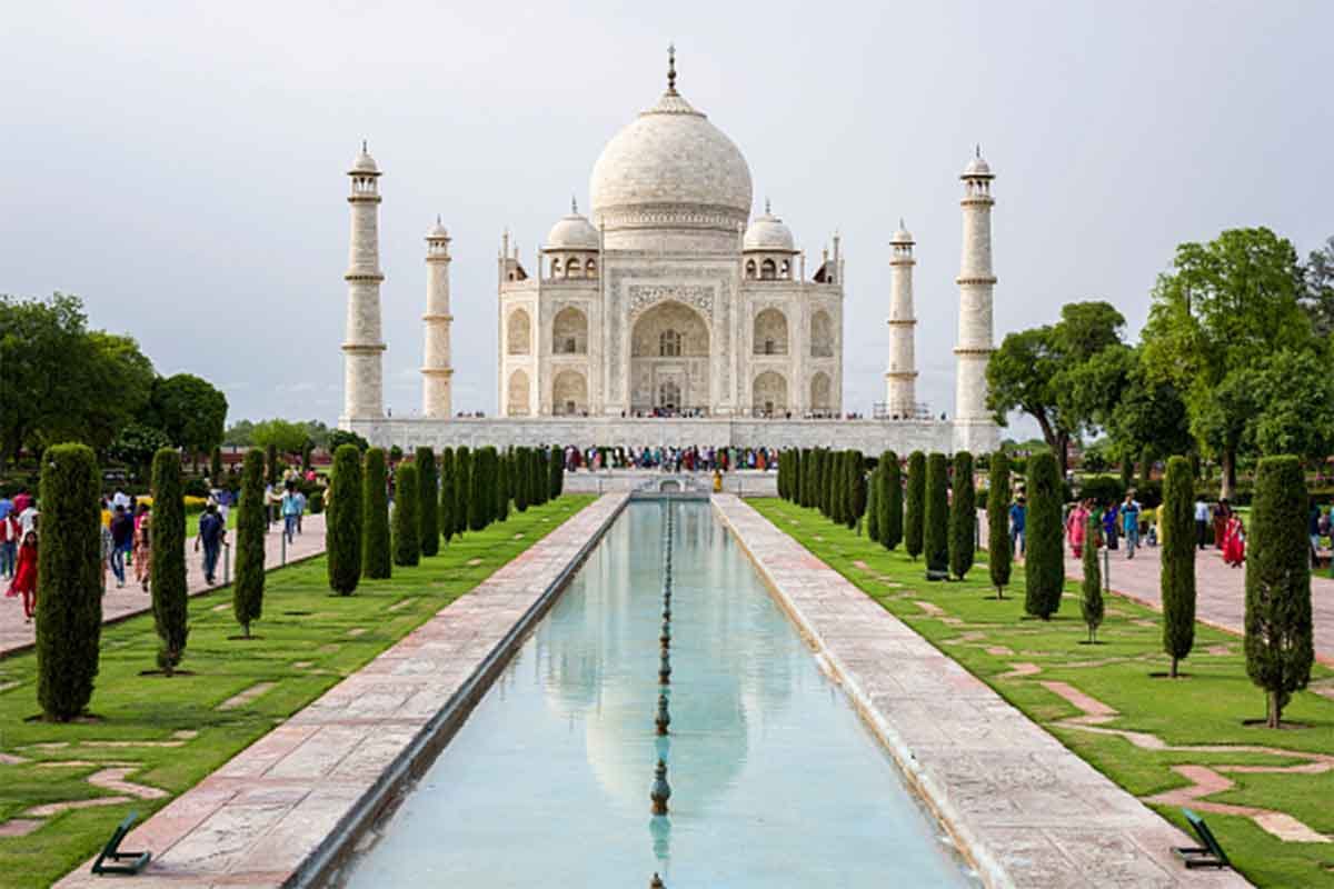 lord curzon gifted historical lamp will be seen again on Royal Gate of Taj Mahal