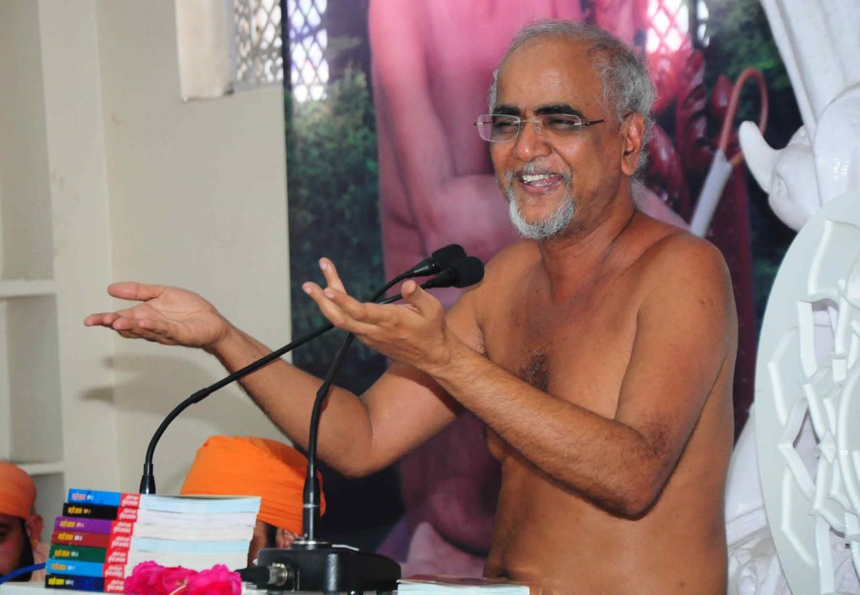 Tarun Sagar said the nation saint in life , of course , not decorated palanquin bier on course Sjegi
