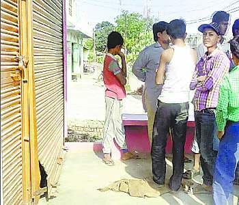 Theft of mobile shop shutter cut