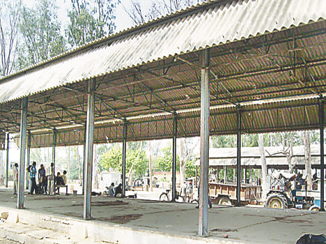 Wheat procurement center for the second day in silence