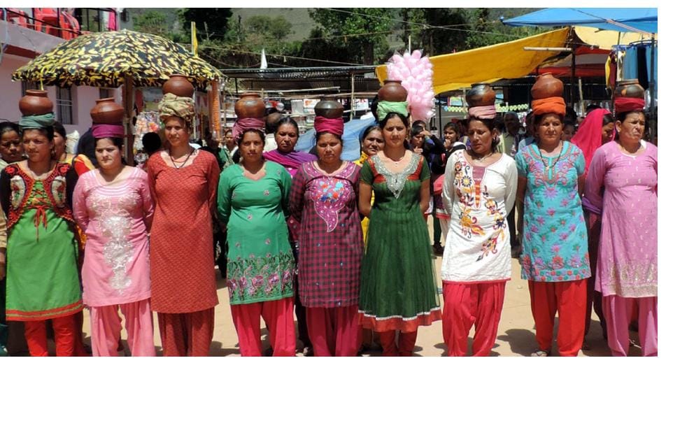 women compition in fair