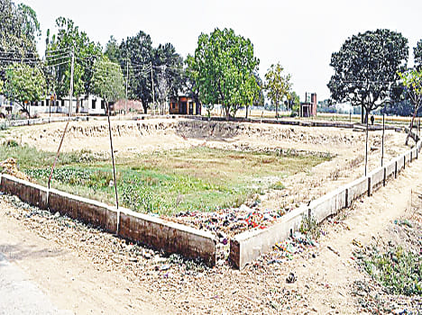 Model water ponds disappear