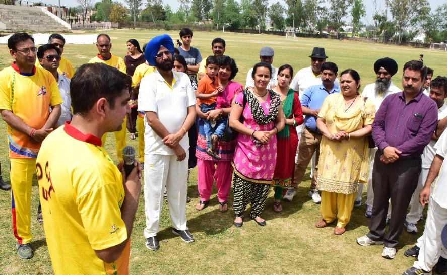 Una Press Club made cricket champions
