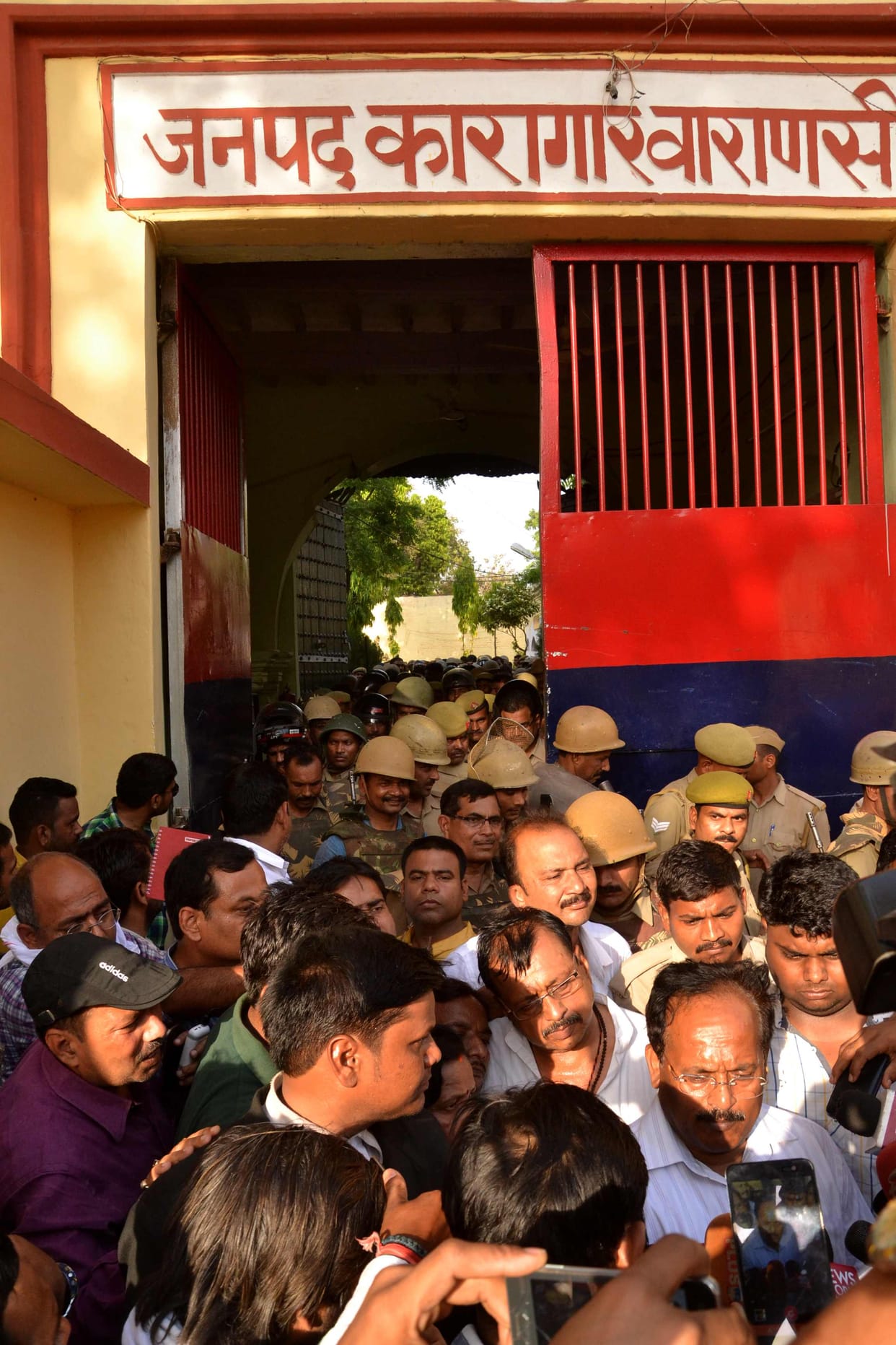 Seven and a half hours in the custody of prisoners prison