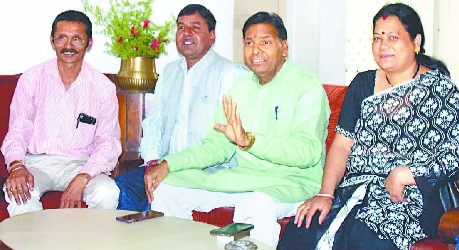 BJP standing with guest teachers