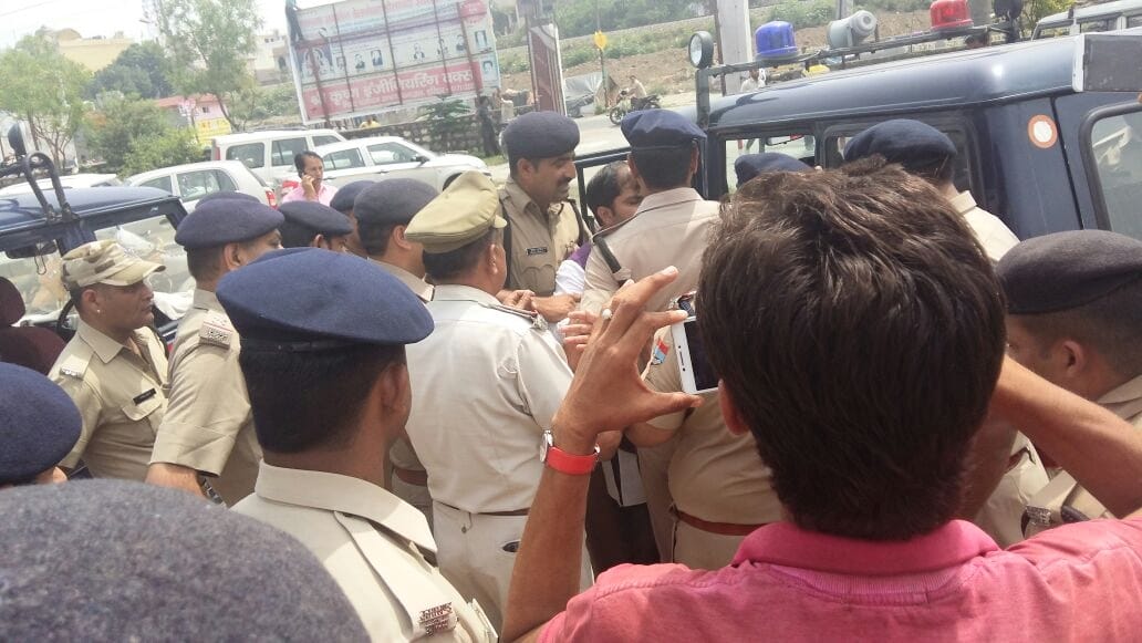 narayan dutt tiwari son rohit beaten photos