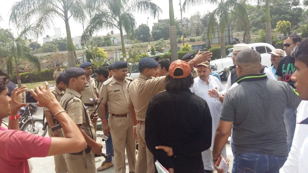 narayan dutt tiwari son rohit beaten photos