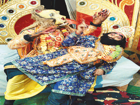 describe govind leela