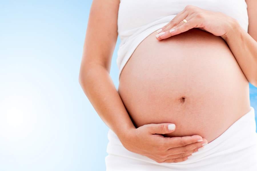 woman gives birth to quintuplets