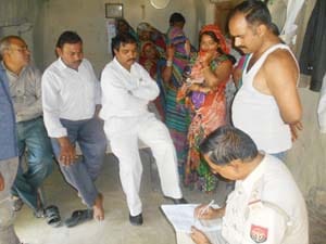suspected death in manjhanpur area