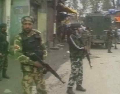 Policeman injured in Pulwama terrorist attack