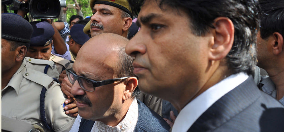 Amar targets Amitabh over Panama Papers leak case