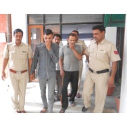 Fatehabad News, Hindi News, health, medical store, arrest, Fatehabad