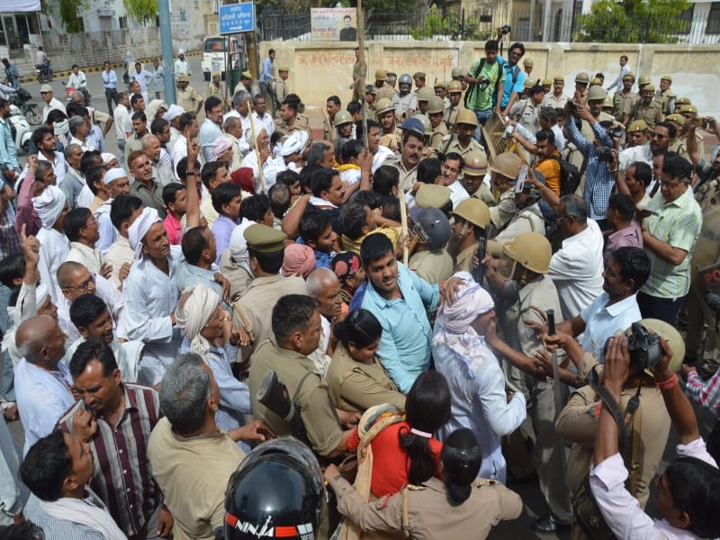 farmers have been stopped before collectorate