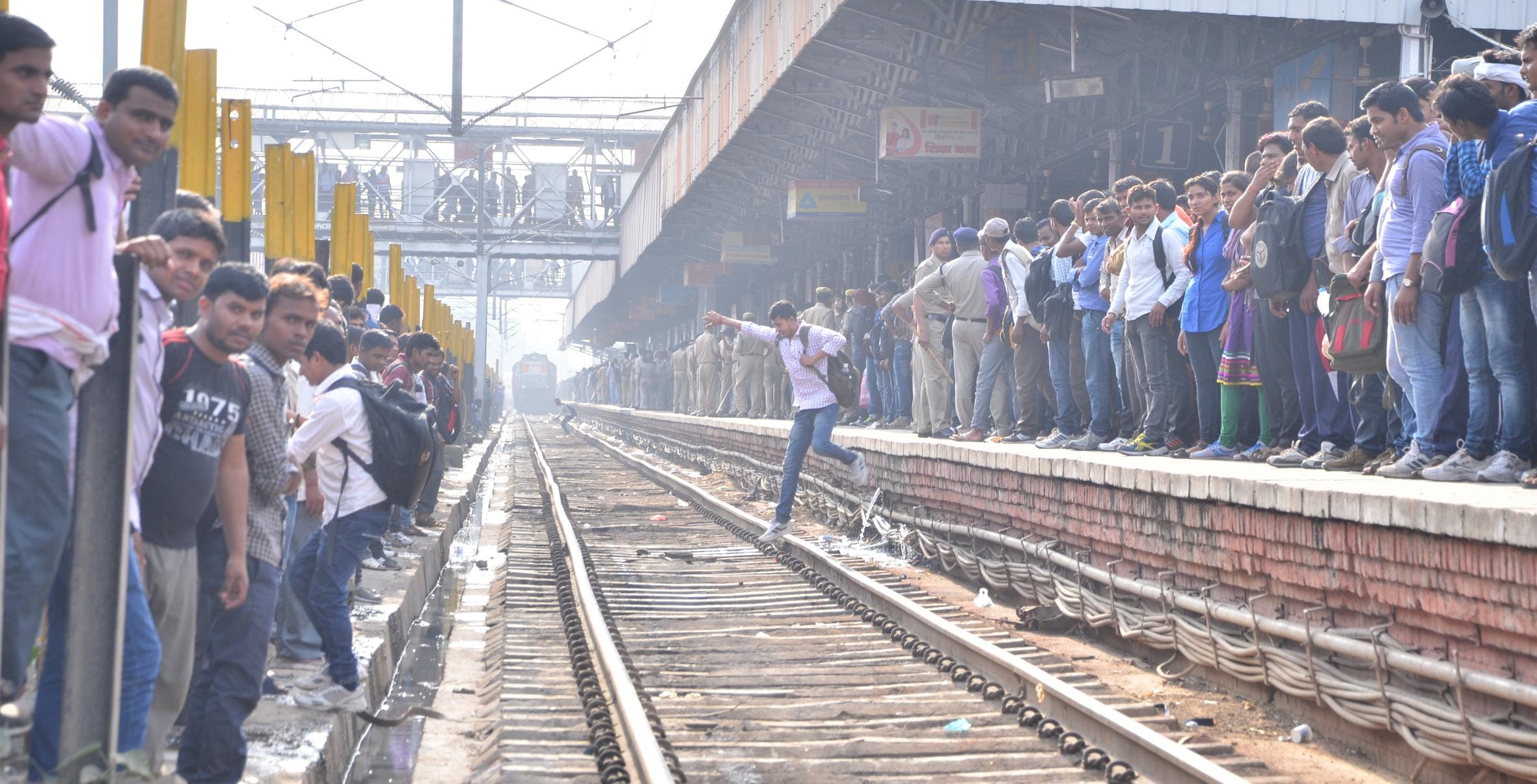 rush at lucknow charbagh station after exam