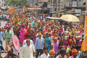 On a thousand anniversary Gunje Jaykare