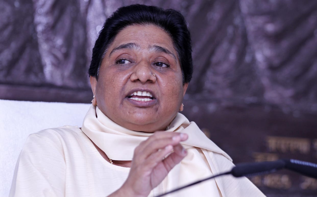 mayawati organises meeting of mla in lucknow for maurya replacement