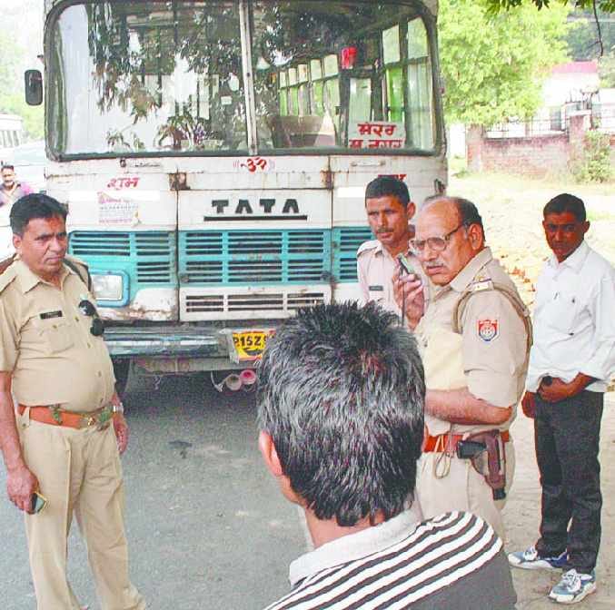 Roadways in the auto hit, 10 injured