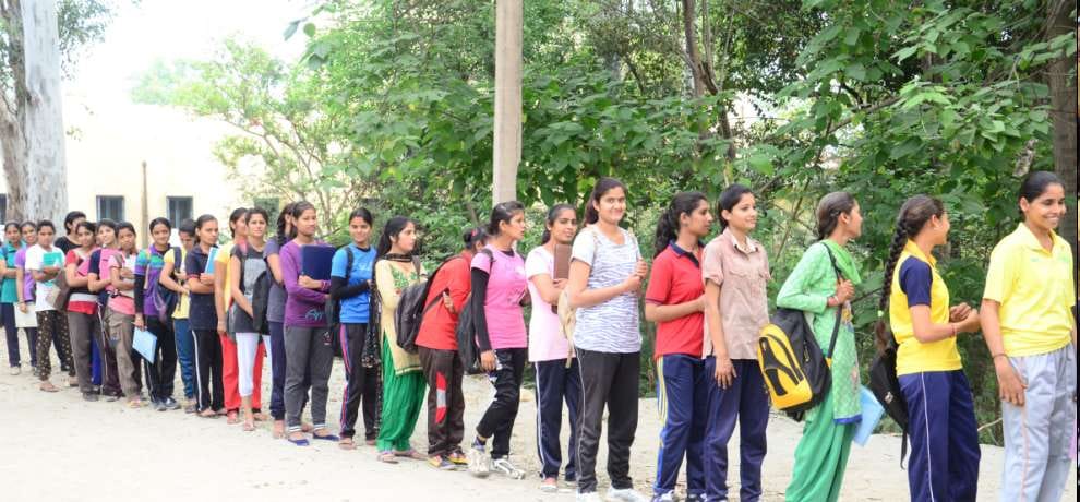 511 girl pass ground test in himachal police recruitment