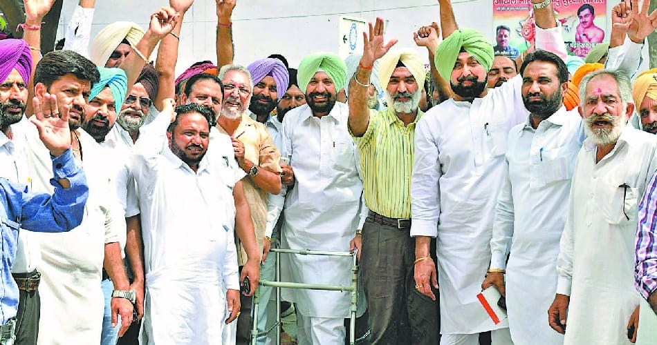 protest, central government, dc office, congress worker protest in mohali