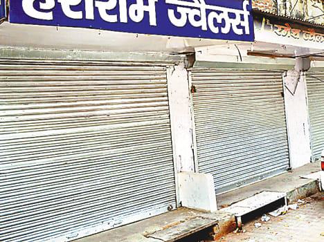 Bullion traders in support of the whole city off today