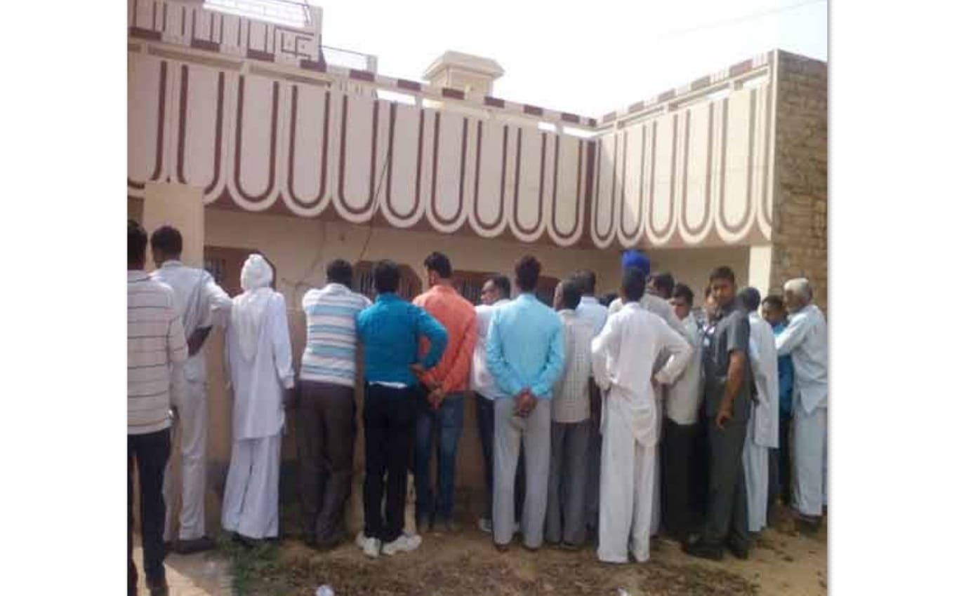 Postgraduate sisters tragically, shot himself, suicide