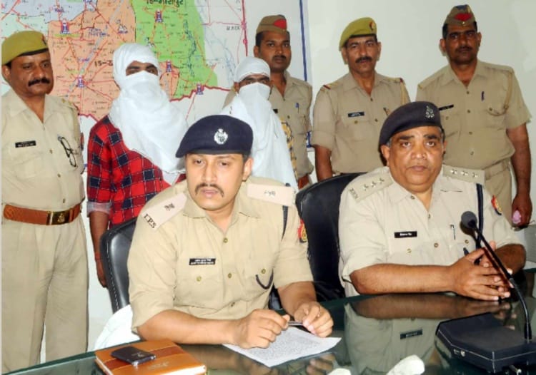 Two crooks arrested