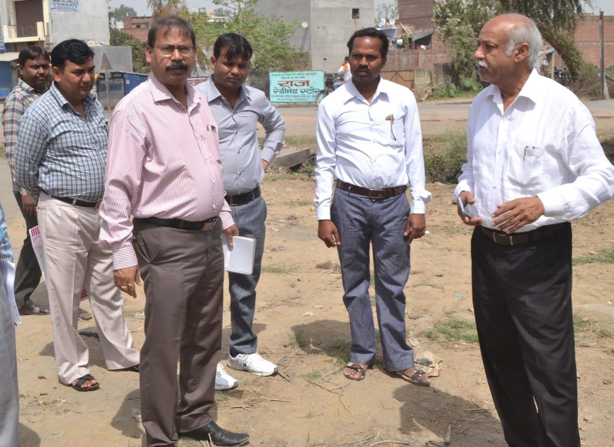 EE PWD by the old sewer inspection