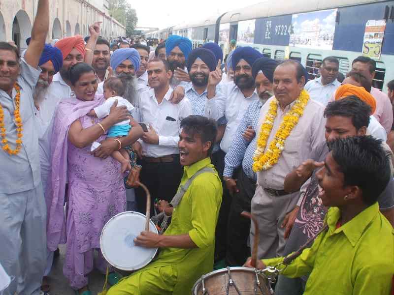 cm tirath darshan yatra, varanasi, special train, bathinda