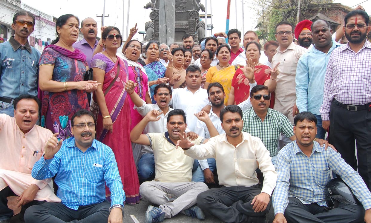  pradesh mein raashtrapati shaasan ka virodh President's rule in the state oppose