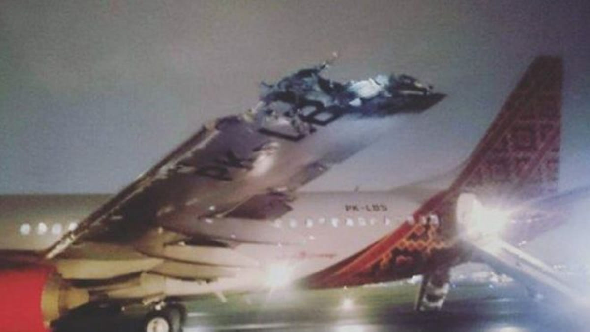 two aeroplanes collide in jakarta