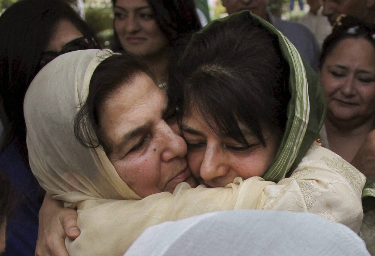 oath ceremony of mehbooba mufti